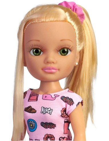 Nancy, scarpe con le rotelle