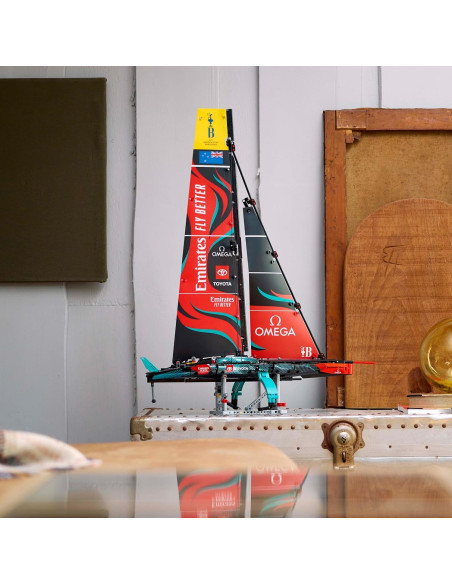 Lego Technic - Yacht Emirates Team New Zeland