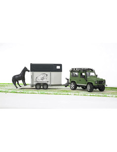 Bruder - Land Rover Defender Station Wagon  2