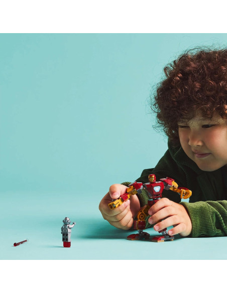 Mech di Iron Man contro Ultron