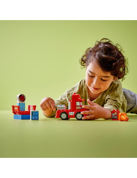 Lego Duplo - Mack al circuito
