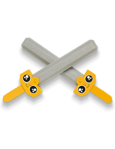 Colpiamoci a vicenda con spade finte