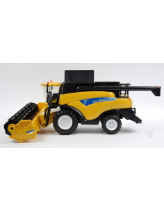 New Ray - 1:32 New Holland Harvester CR9090 2