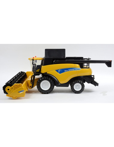 New Ray - 1:32 New Holland Harvester CR9090
