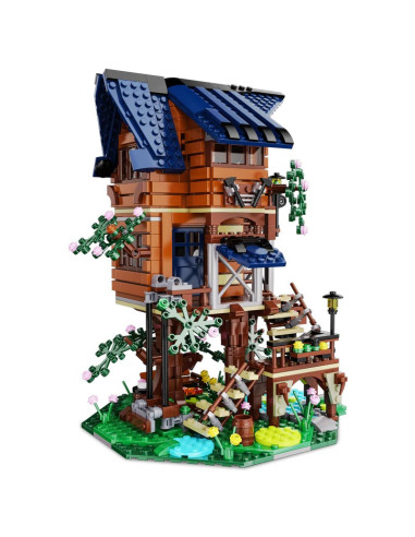Cada - Four Seasons Story Tree House