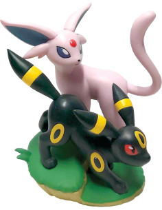 Pokemon collezione premium con statuina 2