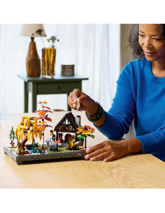 Lego Icons - Giardino autunnale del cottage 2
