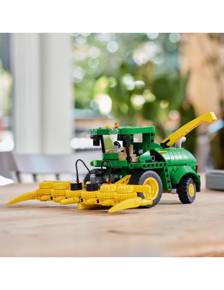 Lego Technic - John Deere 9700 Forage Harvester 