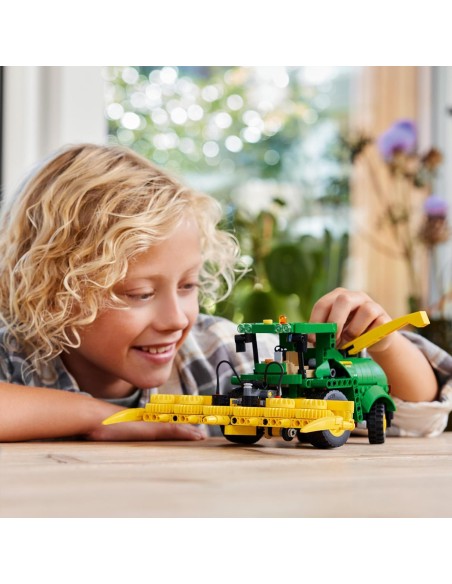 Lego Technic - John Deere 9700 Forage Harvester 